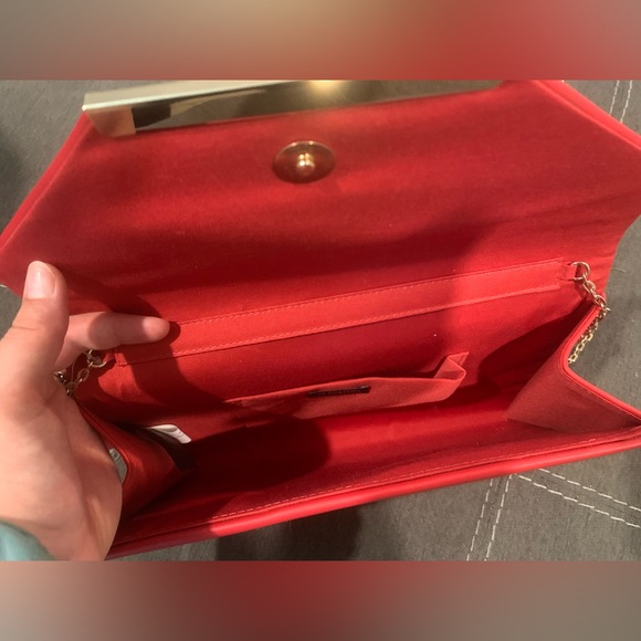 Le Chateau Cross Body Purse - Picture 4 of 7